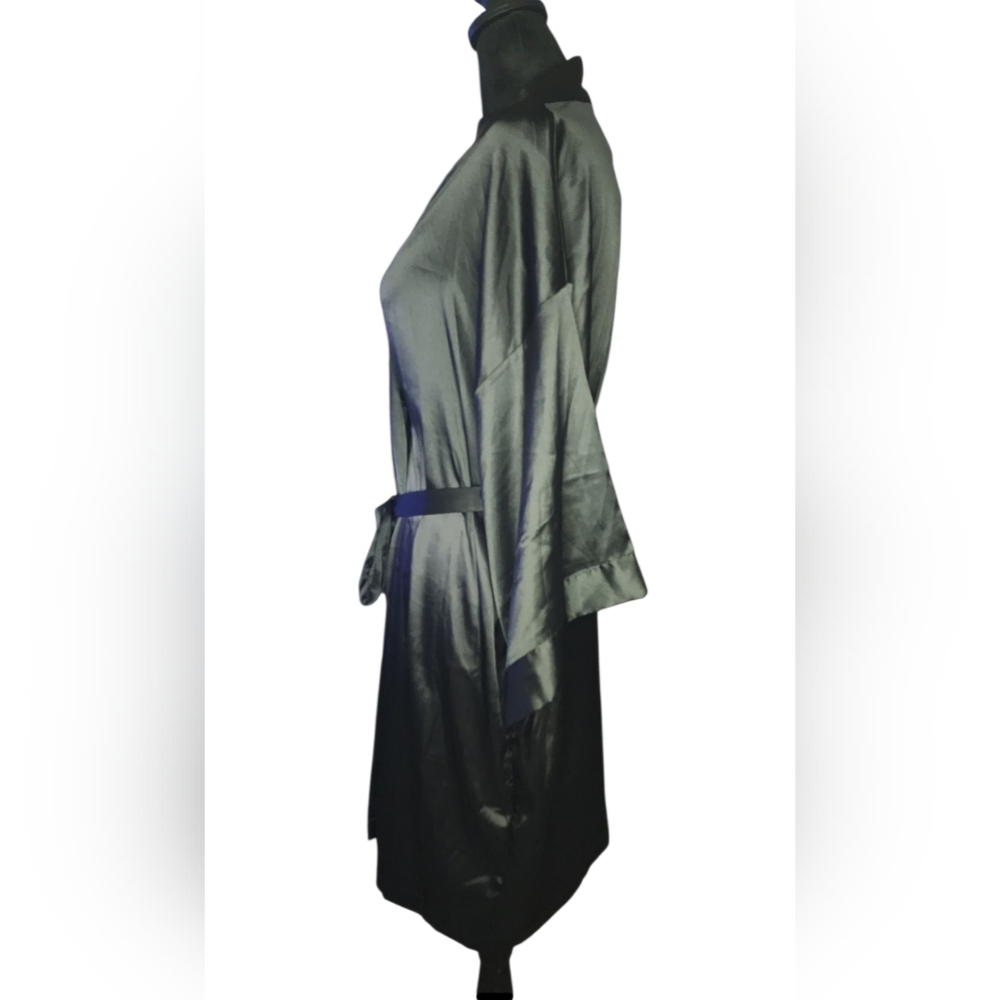 NWT Victoria's Secret Satin Robe, Womens XS/Small - Picture 2 of 5